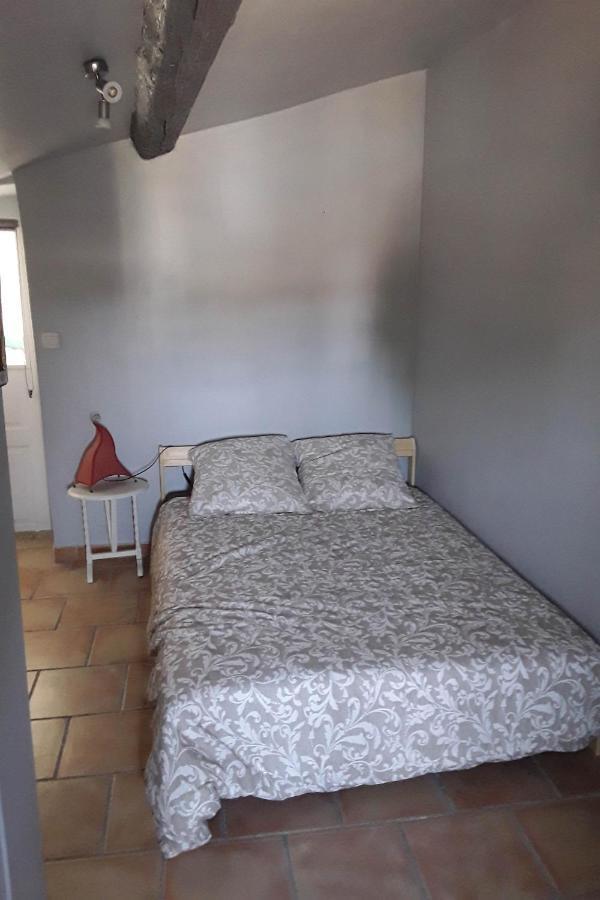 Apartment Entre Cevennes Et Camargue Montfrin